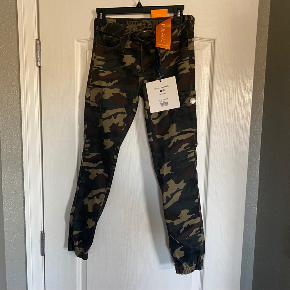 Women’s Camo Pants sz 1/2